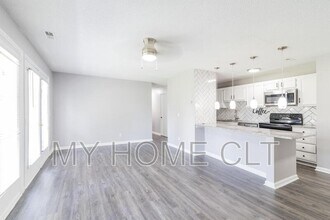 6158 Meadow Rose Ln in Charlotte, NC - Building Photo - Building Photo