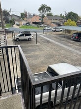 429 S Backer Ave, Unit 204 in Fresno, CA - Foto de edificio - Building Photo