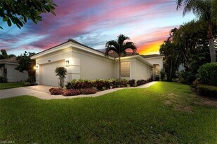 8541 Peppertree Way in Naples, FL - Building Photo