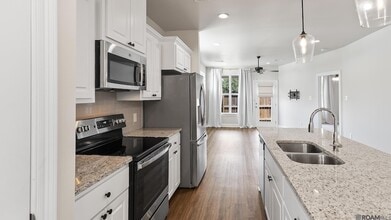927 Dorado Ave in Baton Rouge, LA - Building Photo - Building Photo