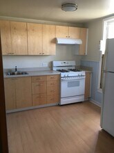 100 Jarboe Ave, Unit 100 Jarboe Studio in San Francisco, CA - Foto de edificio - Building Photo