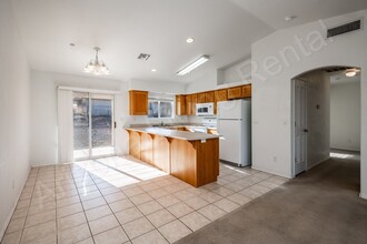 2810 Bluewater Dr in Lake Havasu City, AZ - Building Photo - Building Photo