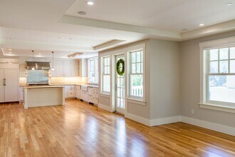 275 E Blithedale Ave in Mill Valley, CA - Building Photo - Building Photo