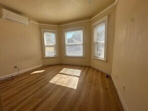 127 Harrishof St in Boston, MA - Building Photo - Building Photo