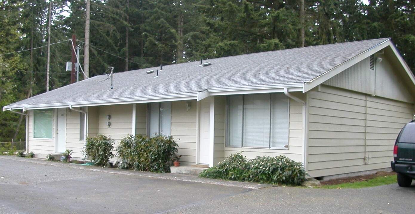 1211 Dumas Road in Mill Creek, WA - Foto de edificio