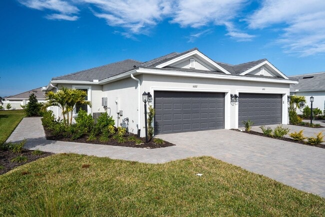 16207 San Donato Pl in Lakewood Ranch, FL - Building Photo - Building Photo