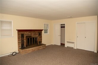20 Schreiber Ln-Unit -A in Tappan, NY - Foto de edificio - Building Photo