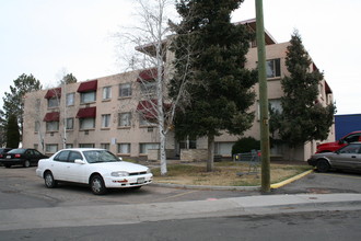 Powers Circle Apartments in Littleton, CO - Building Photo - Building Photo