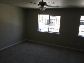 261 Cherry Bark Ln in Medford, OR - Building Photo - Building Photo
