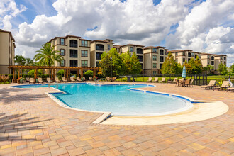 The Oasis at Moss Park in Orlando, FL - Building Photo - Building Photo