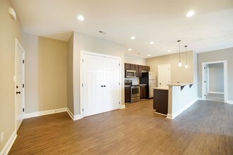 100 Portico Street-Unit -206 in Lynchburg, VA - Building Photo - Building Photo