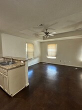 2302 S 3rd St in Waco, TX - Foto de edificio - Building Photo