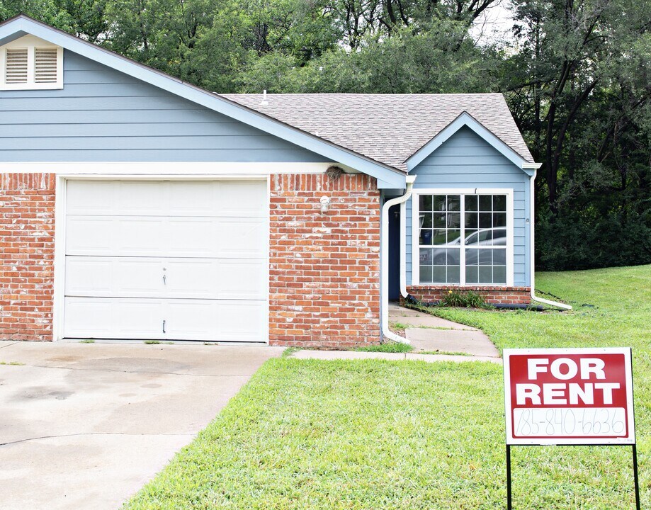 1412 E 21st Terrace in Lawrence, KS - Building Photo