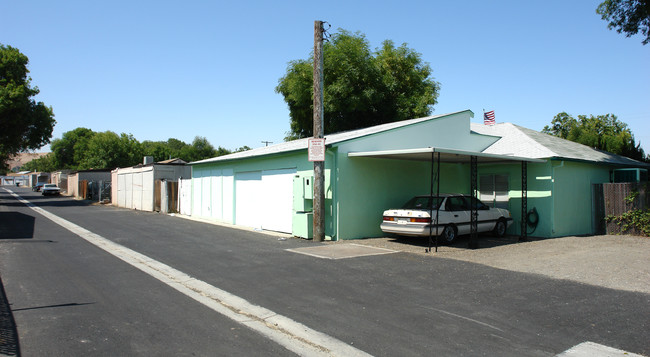 186 Madoline St in Pittsburg, CA - Building Photo - Building Photo