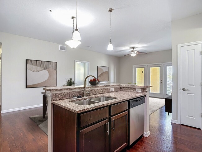 Adagio at Westshore Palms in Tampa, FL - Foto de edificio - Building Photo