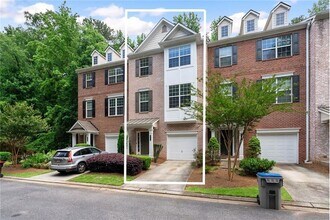 651 Coligny Ct in Atlanta, GA - Building Photo - Building Photo