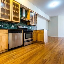 20 Goodwin Pl-Unit -2D in Brooklyn, NY - Building Photo - Building Photo