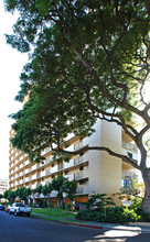 Luna-Liho Towers in Honolulu, HI - Foto de edificio - Building Photo