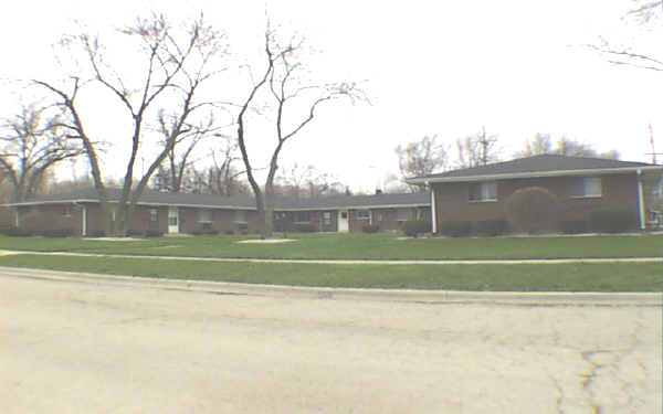 2320 20th St in Zion, IL - Building Photo