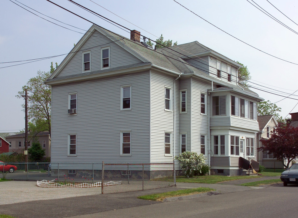 29 Dublin St in Chicopee, MA - Building Photo