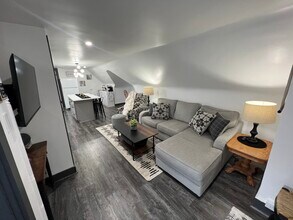 90 Highland Ave, Unit 2 in Buffalo, NY - Building Photo - Building Photo