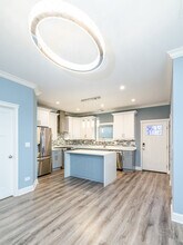 1300 S Heath Ave in Chicago, IL - Building Photo - Building Photo