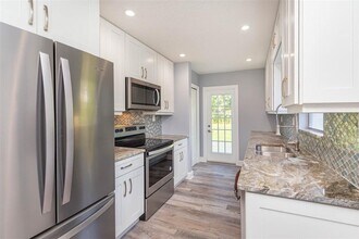 3911 W Tyson Ave in Tampa, FL - Building Photo - Building Photo