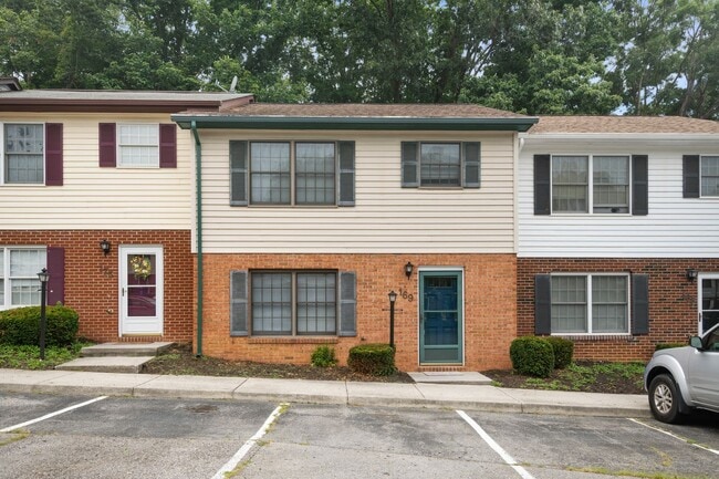 property at 169 Franklin Parke Ct SW