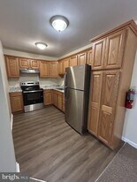 415 School St in North Wales, PA - Building Photo