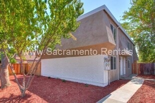 7806 68th Ave in Sacramento, CA - Building Photo