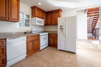 521 Pioneer Rd in Lake Arrowhead, CA - Building Photo - Building Photo