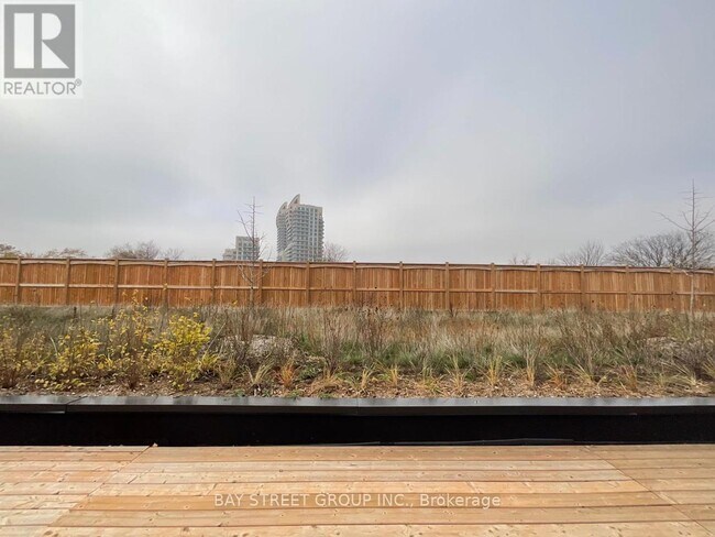 370 G Red Maple Rd in Richmond Hill, ON - Building Photo - Building Photo