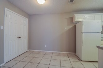 2415 87th St in Lubbock, TX - Building Photo - Building Photo