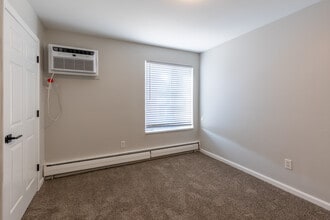 The Park on 13 Apartments - Royal Oak, MI in Royal Oak, MI - Building Photo - Interior Photo