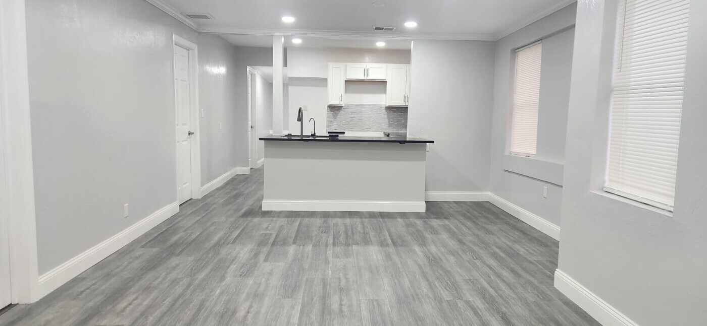 3848 Pearl St in Ft. Myers, FL - Building Photo