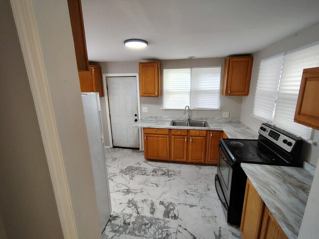 property at 431 N 2nd St