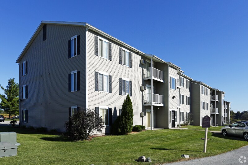 100 Raleigh Ct in Columbia City, IN - Building Photo