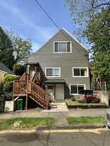 3625 SE Taylor St in Portland, OR - Building Photo