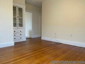 520 Cambridge St, Unit 8A in Boston, MA - Building Photo - Building Photo