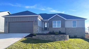 1670 E Charlton St in Republic, MO - Building Photo