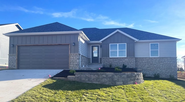 property at 1670 E Charlton St