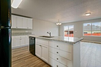 4293 Ash Grove Dr NE in Salem, OR - Building Photo - Building Photo