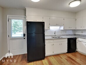 808 E Spring St in Monroe, GA - Building Photo - Building Photo