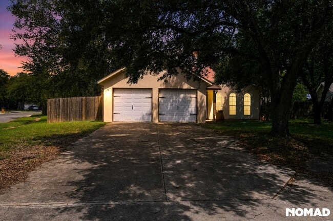 property at 14925 Moss Glen