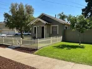 330 E River Ave in Orange, CA - Building Photo - Building Photo