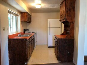 187 N Fairview St, Unit 2 in Lock Haven, PA - Foto de edificio - Building Photo