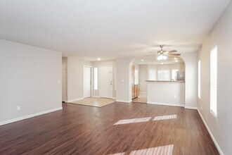 5353 Greta Garbo St in North Las Vegas, NV - Building Photo - Building Photo