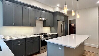 10 Dwight St in Brookline, MA - Building Photo - Building Photo
