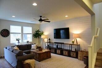 507 Moonlight Dr in San Marcos, CA - Building Photo - Building Photo