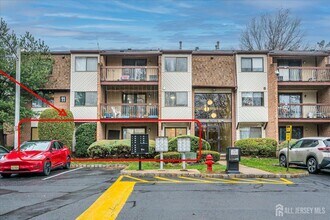 1116 Edison Glen Terrace in Edison, NJ - Building Photo - Building Photo